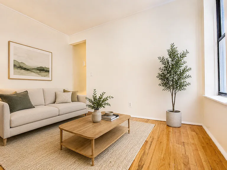 3133 Broadway #11 — Photo 4