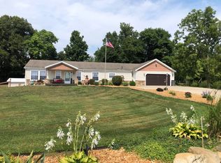 12320 N Camelot Trl, Milford, IN