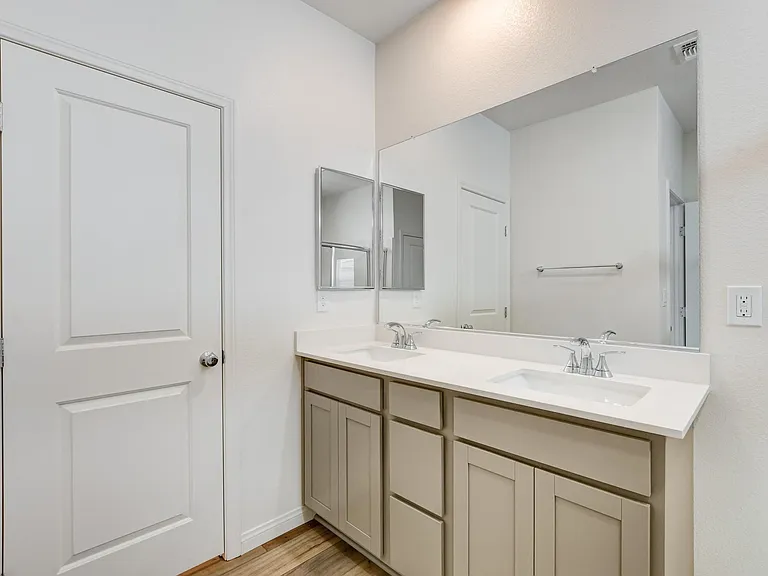 10171 Handline Chute St — Photo 44