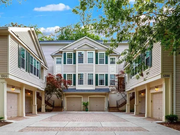 1300 Windleaf Dr #K-154, Reston, VA 20194