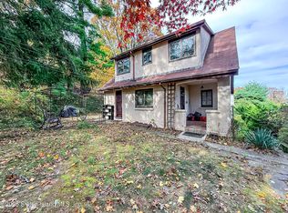 44 Woodside Ave, Staten Island, NY 10304