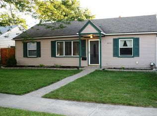 26511 Woodmont St, Roseville, MI 48066