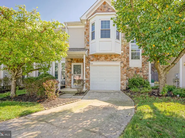 135 Chancellor Dr, Deptford, NJ 08096