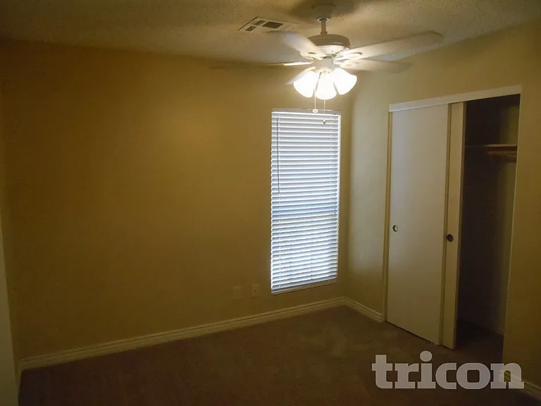 1706 N Comanche Dr — Photo 9