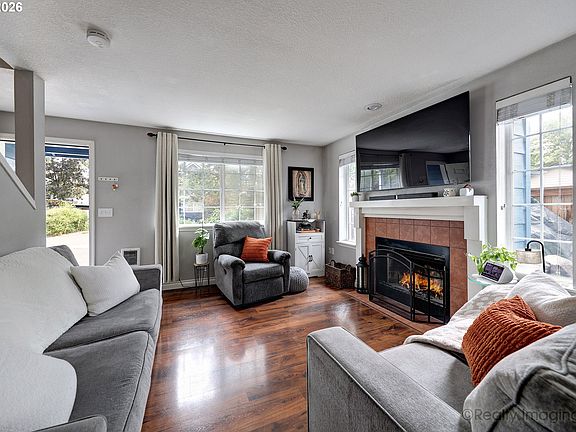 3rd image of 2783 SW Jasmine Pl