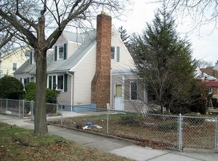 137-43 243rd St, Rosedale, NY 11422