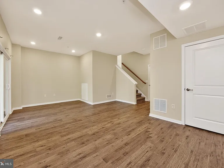 1876 Boulder Dr — Photo 3