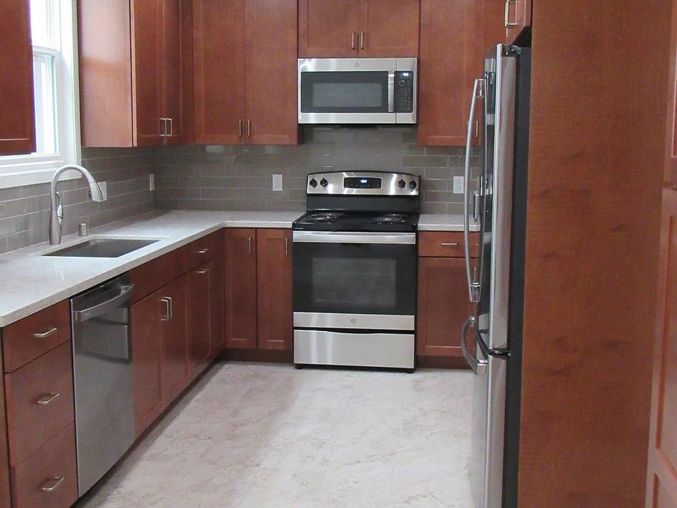 1st image of 1437 26th Ave