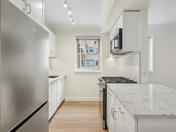 85 E End Ave, New York, NY