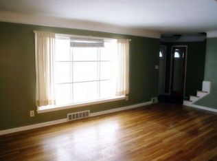 4884 Fairlawn Rd, Lyndhurst, OH 44124