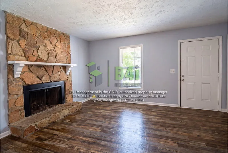 3 bed, 1.5 bath, 1080 sqft, $1,375 — Photo 2