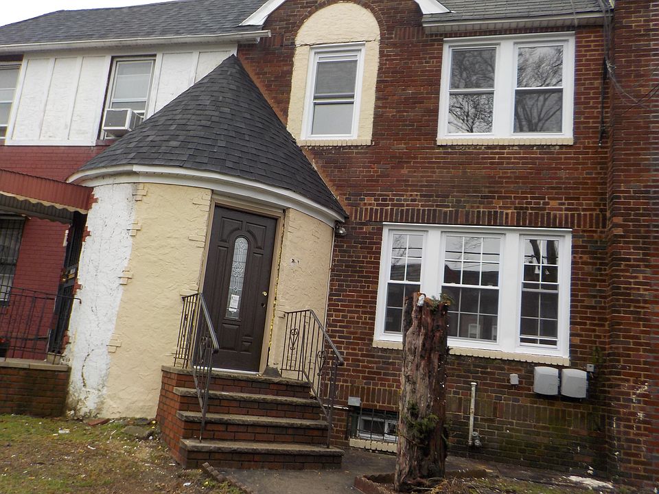 1st image of 213-11 Murdock Ave Queens Vlg