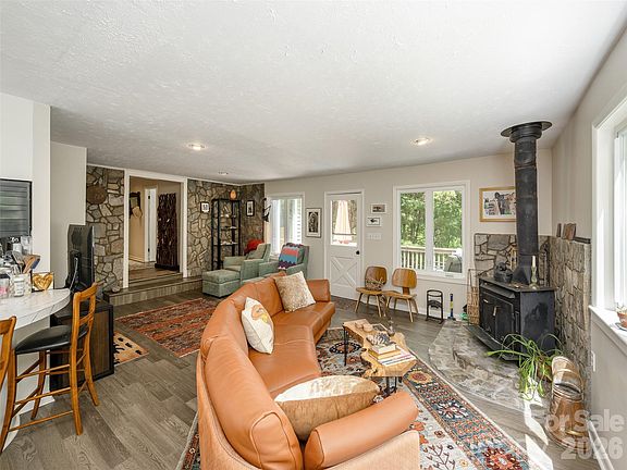2nd image of 411 Patton Mountain Rd