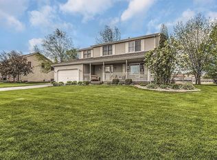 9572 Berkley Ln, Saint John, IN 46373