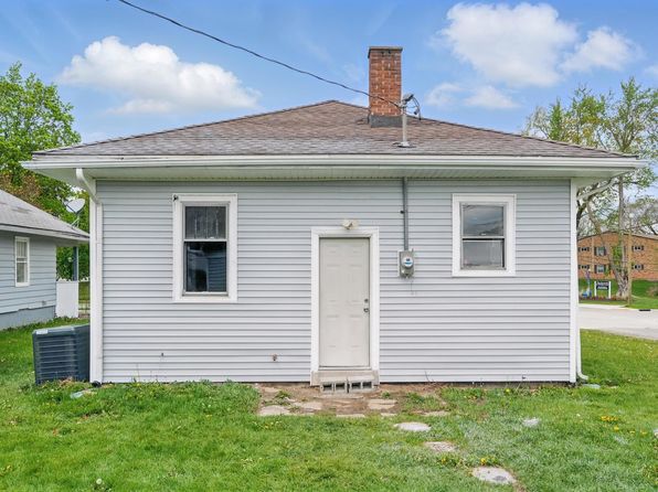738 Ridgewood Dr, Fort Wayne, IN 46805