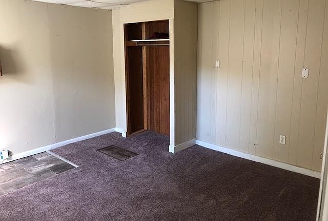2nd image of 327 Pearl St
