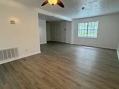 300 Winding River Dr #G — Photo 12