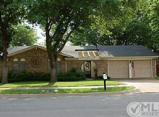 2209 Mountainview Dr, Hurst, TX 76054