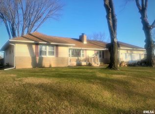 300 Sherwood Park Rd, Washington, IL 61571