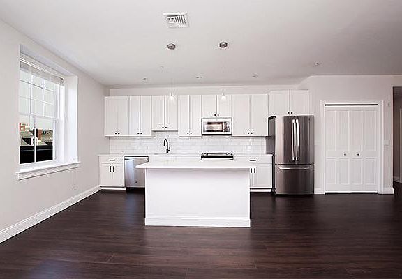 2nd image of 120 Washington St #301CP
