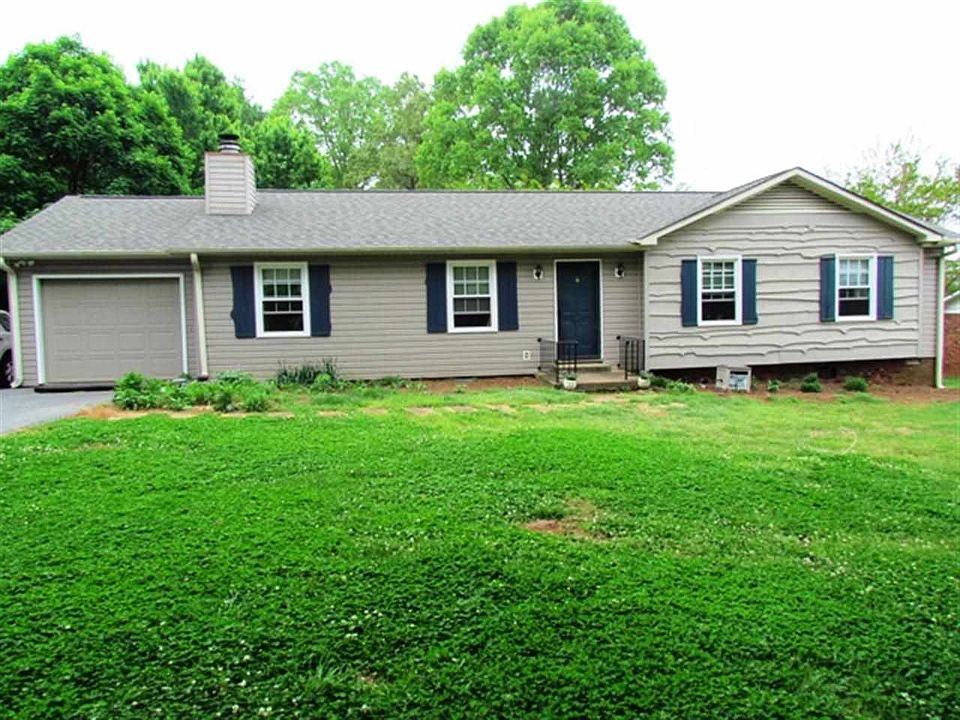 1st image of 114 Woodcreek Dr