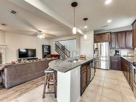 5th image of 1512 Pelican Dr