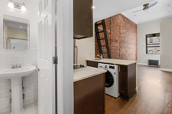 Rented by REAL New York | media 10