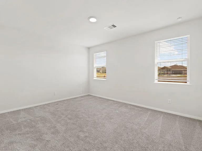 411 Town Lake Bnd — Photo 14