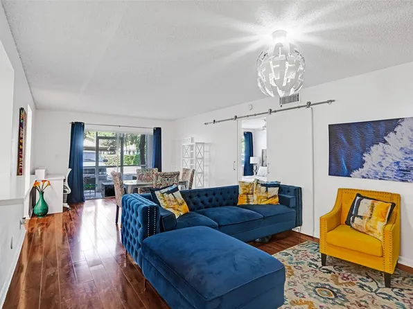 12131 Royal Palm Boulevard #2E, Coral Springs, FL 33065