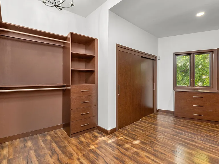 Pinnacle Pl — Photo 27