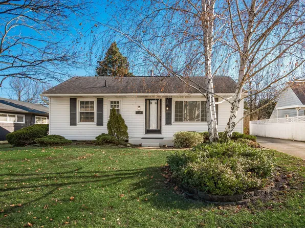 220 Old Village Rd, Columbus, OH 43228