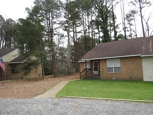131 King Henry Way Photo 1