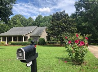 137 Summerfield Dr, Macon, GA 31210