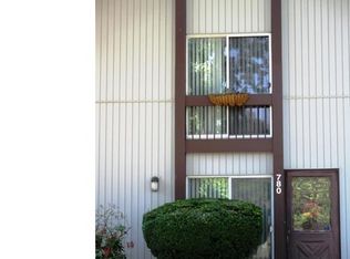 780 Pipes Ct, Sagamore Hills, OH 44067