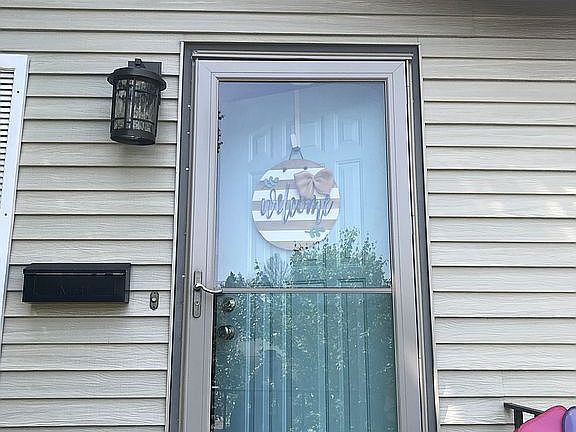 3rd image of 8949 Laurie Cir