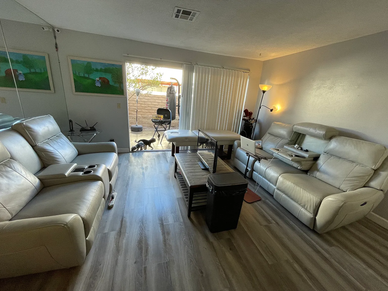 2 bed, 1.5 bath, 1100 sqft, $1,600 — Photo 1