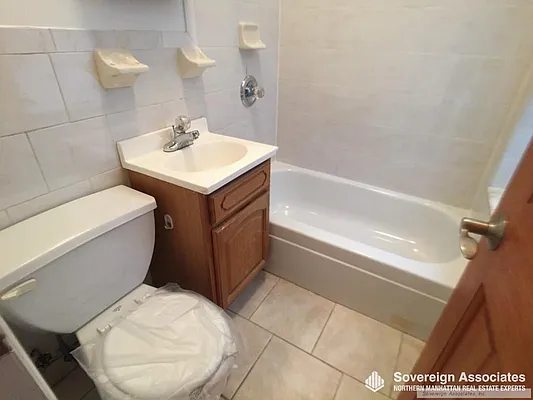 Rented by Sovereign Associates | media 11