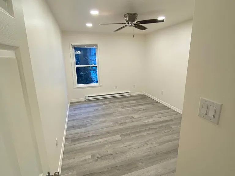 University Park Apartments near Cornell University — Photo 894