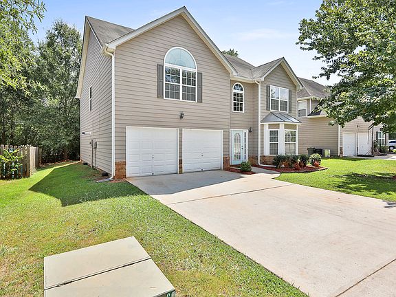 3rd image of 27 Briandwood Dr