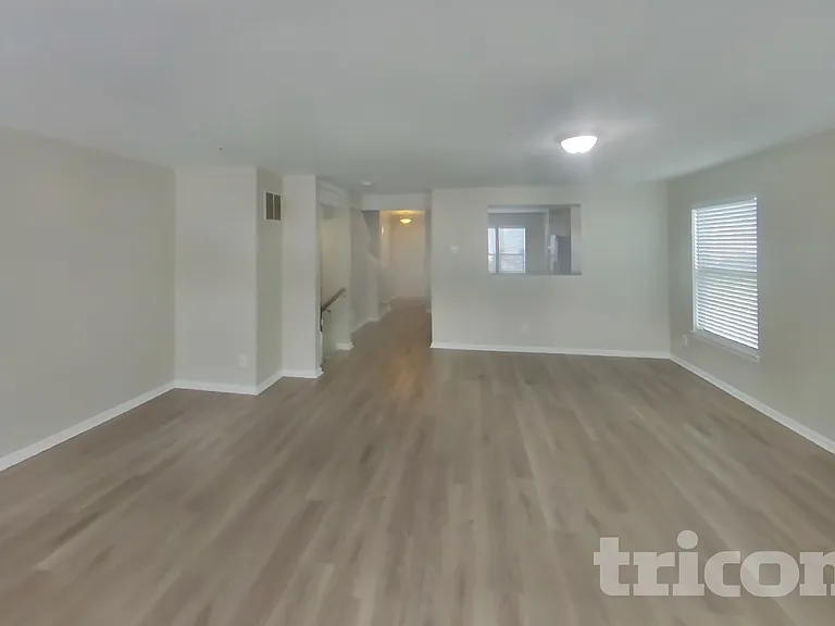 4839 Limestone Ct — Photo 2