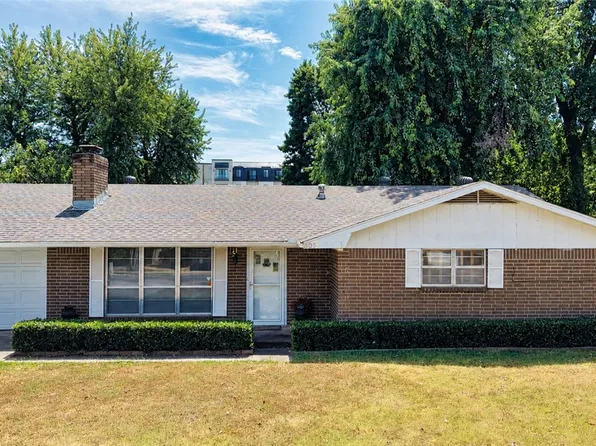 803 SW 2nd St, Bentonville, AR 72712