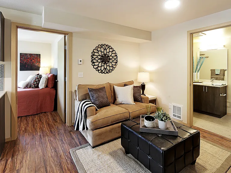 Glendale Apartments — Photo 24
