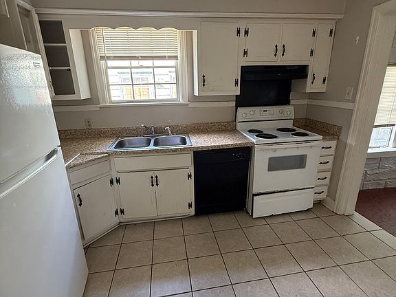 2nd image of 604 Shotwell St
