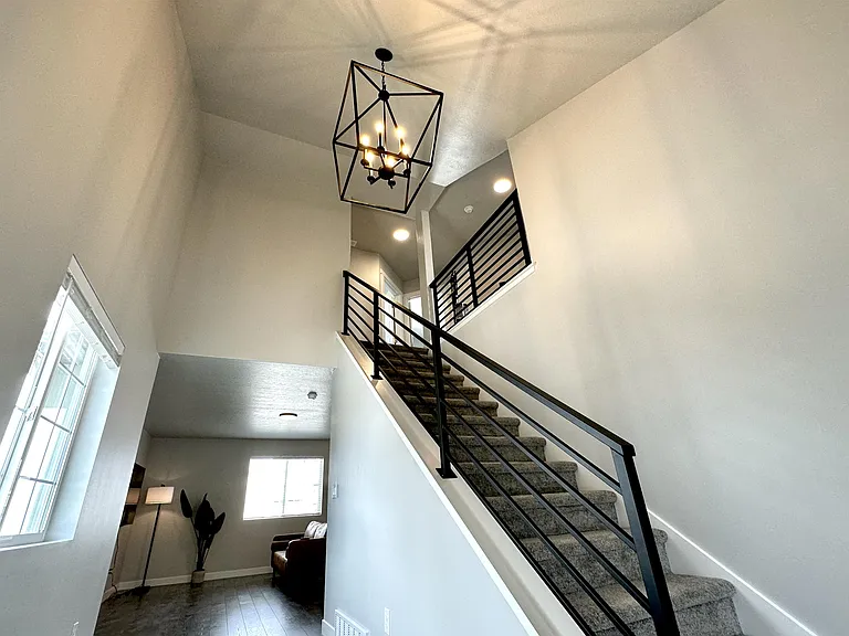 1415 N 3500 W — Photo 3