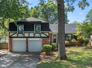 8525 W 90th St, Overland Park, KS 66212