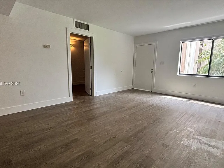 8540 SW 133rd Avenue Rd #219 — Photo 4