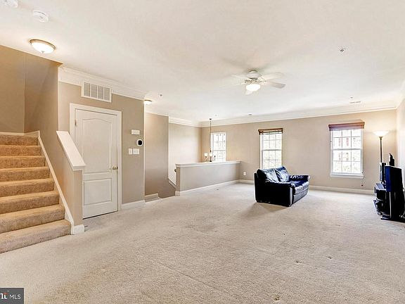 5th image of 171 Mill Green Ave Unit 200