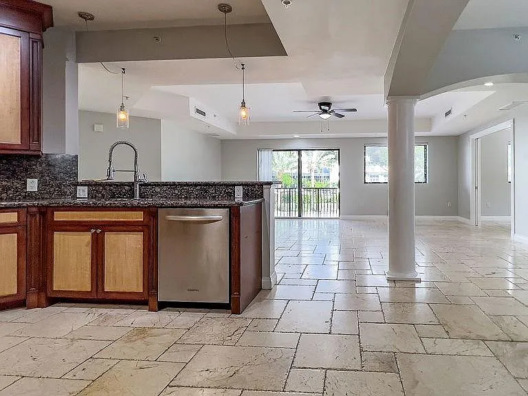 4241 Ocean Blvd #101 — Photo 39