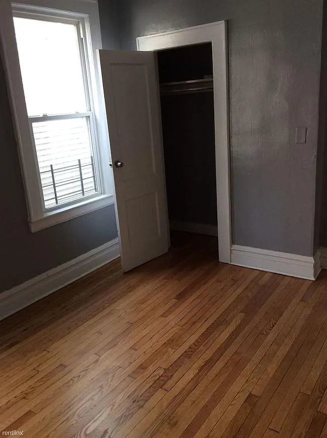 3 bed, $2,200 — Photo 4