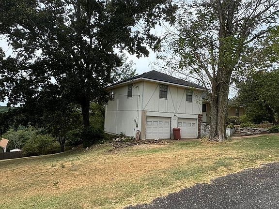 4th image of 259 Wood Ridge Dr